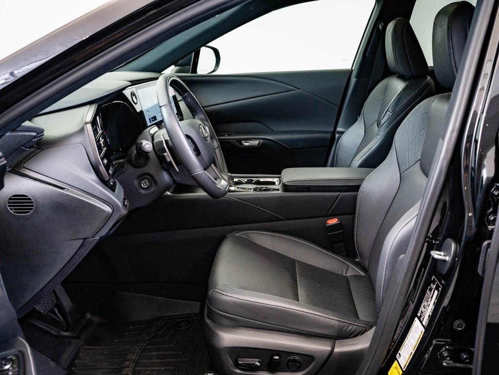 2024 Lexus RX 350 - Photo 17