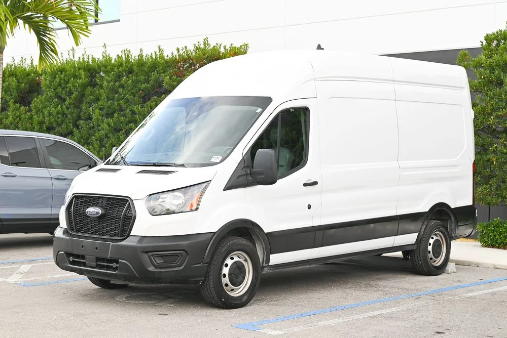 Used 2023 White Ford Base image 1