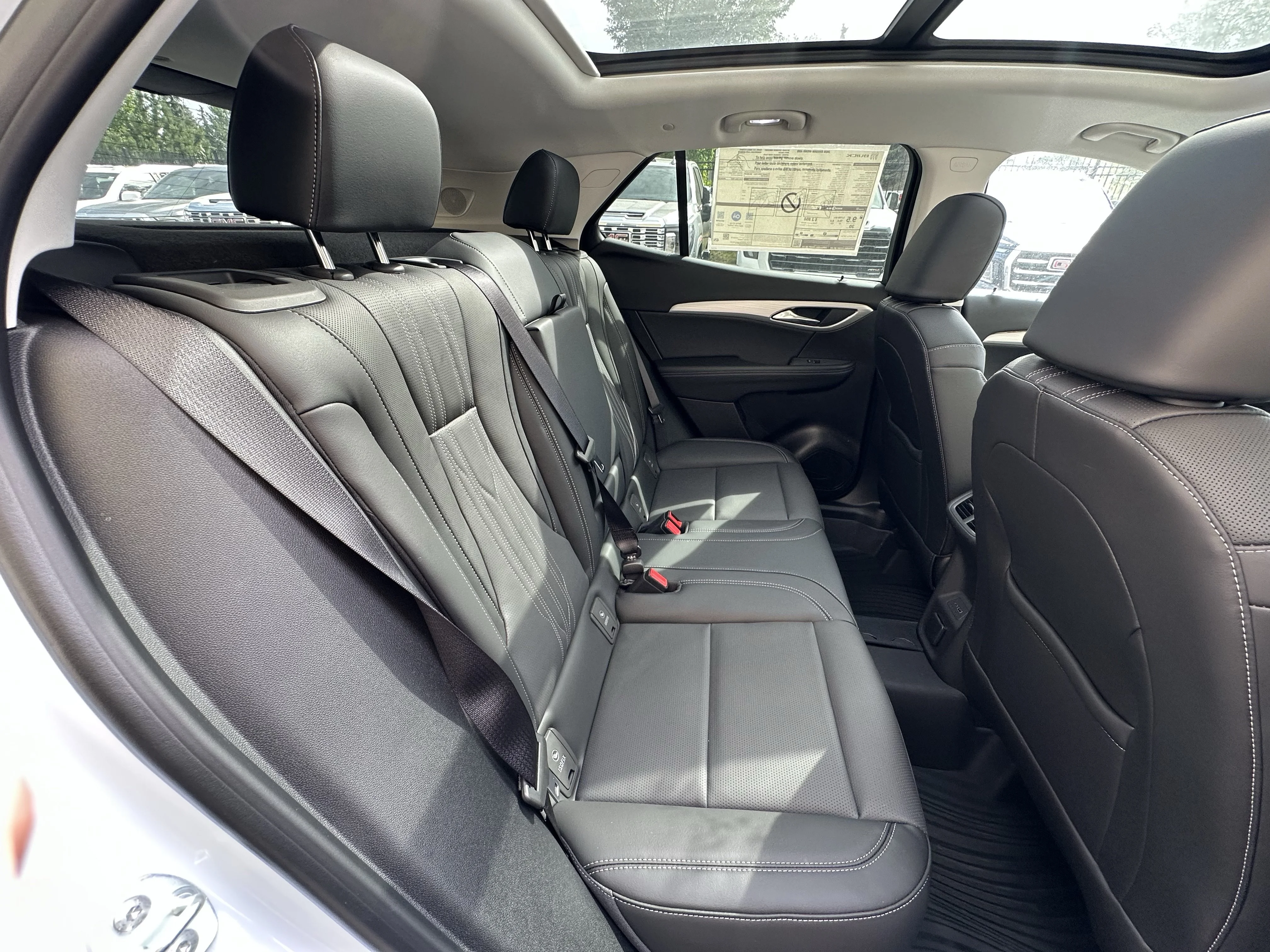 New 2026 Iridescent White Tricoat Buick Avenir image 21