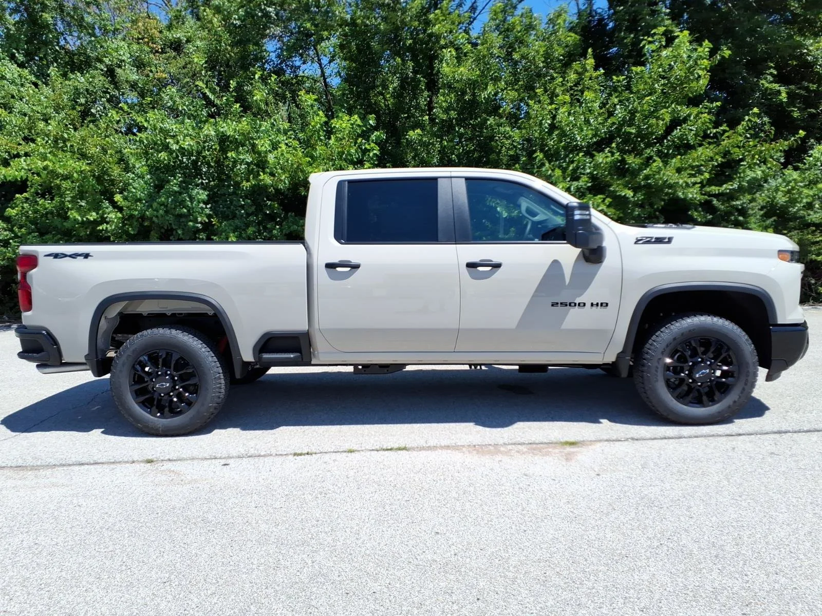 New 2026 White Sands Chevrolet Custom image 17
