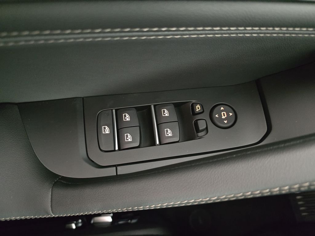 New 2027 Brooklyn Grey Metallic BMW xDrive40i image 28