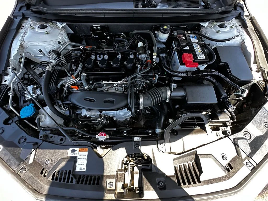 Used 2024  Honda LX image 16
