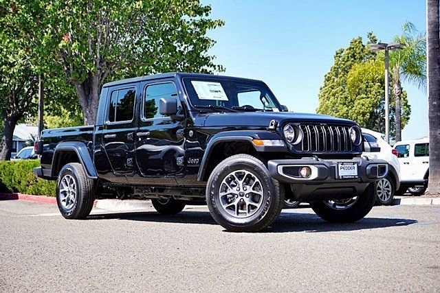 2025 Jeep Gladiator Sport S