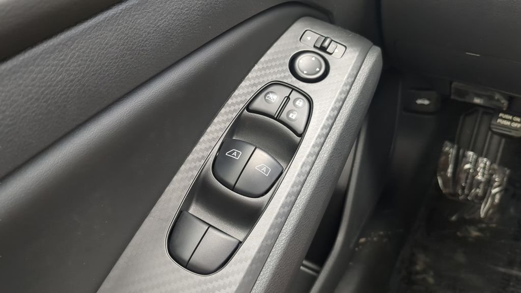New 2026 Pearl White TriCoat / Super Black Two-tone Nissan SR Midnight Edition® image 18