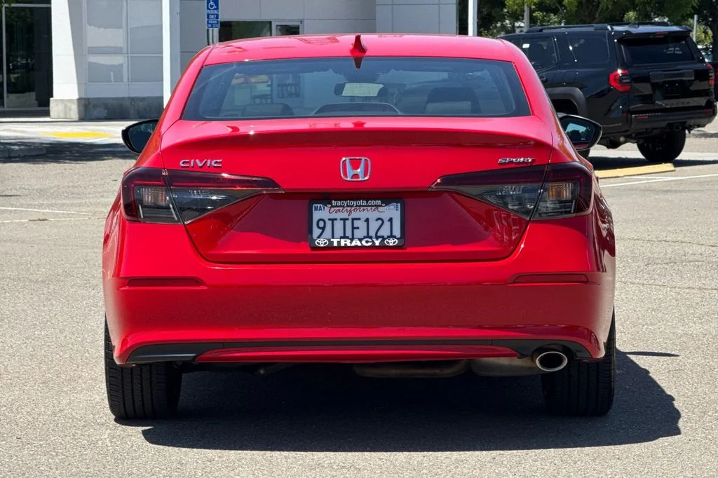Used 2025  Honda Sport image 7