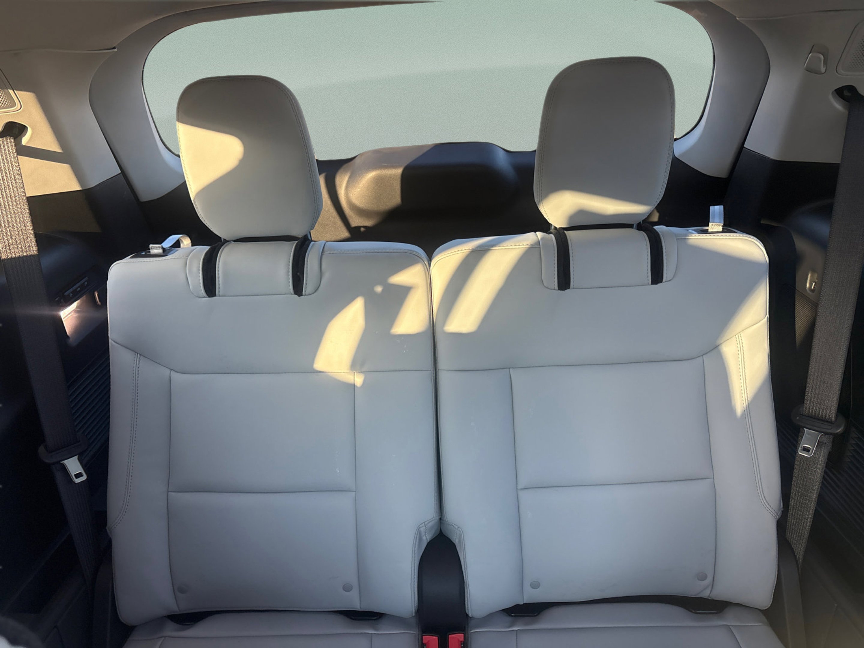 2026 Ford Explorer Platinum - Photo 15