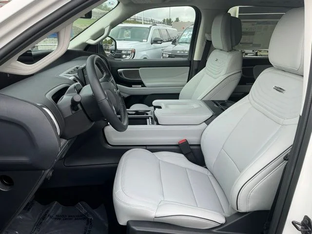 New 2026 Star White Metallic Tri-Coat Ford MAX Platinum® image 21