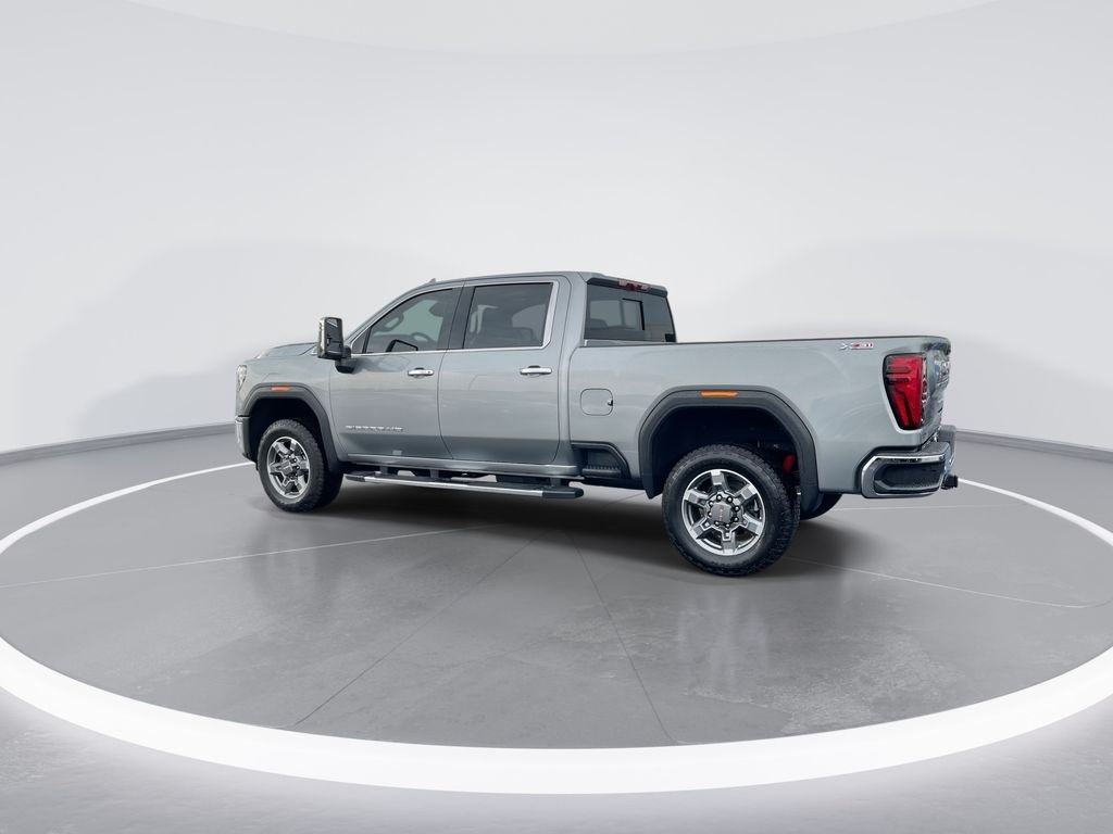 Used 2025 Silver GMC SLT image 6