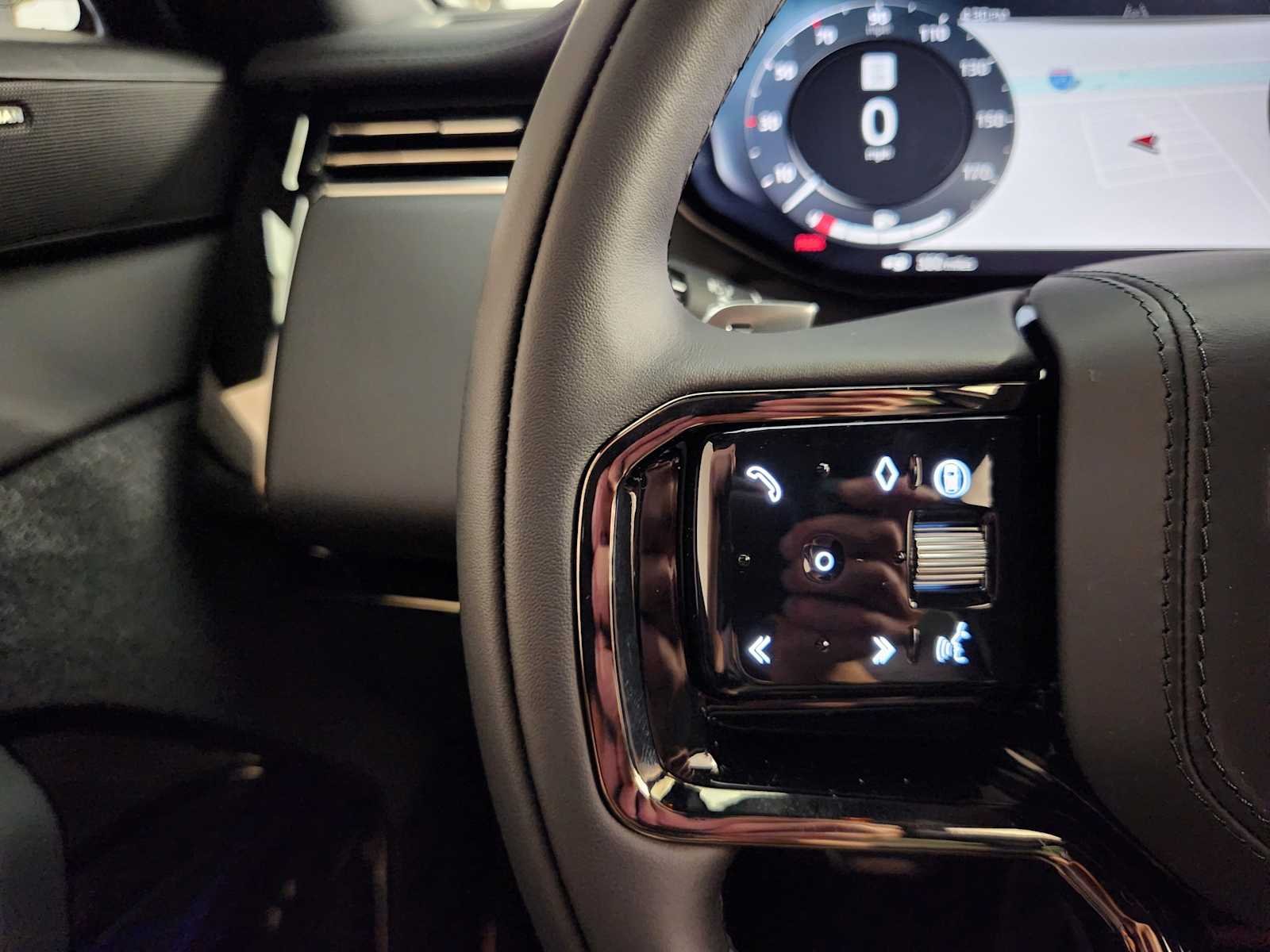 New 2026 Fuji White Land Rover Dynamic SE image 26