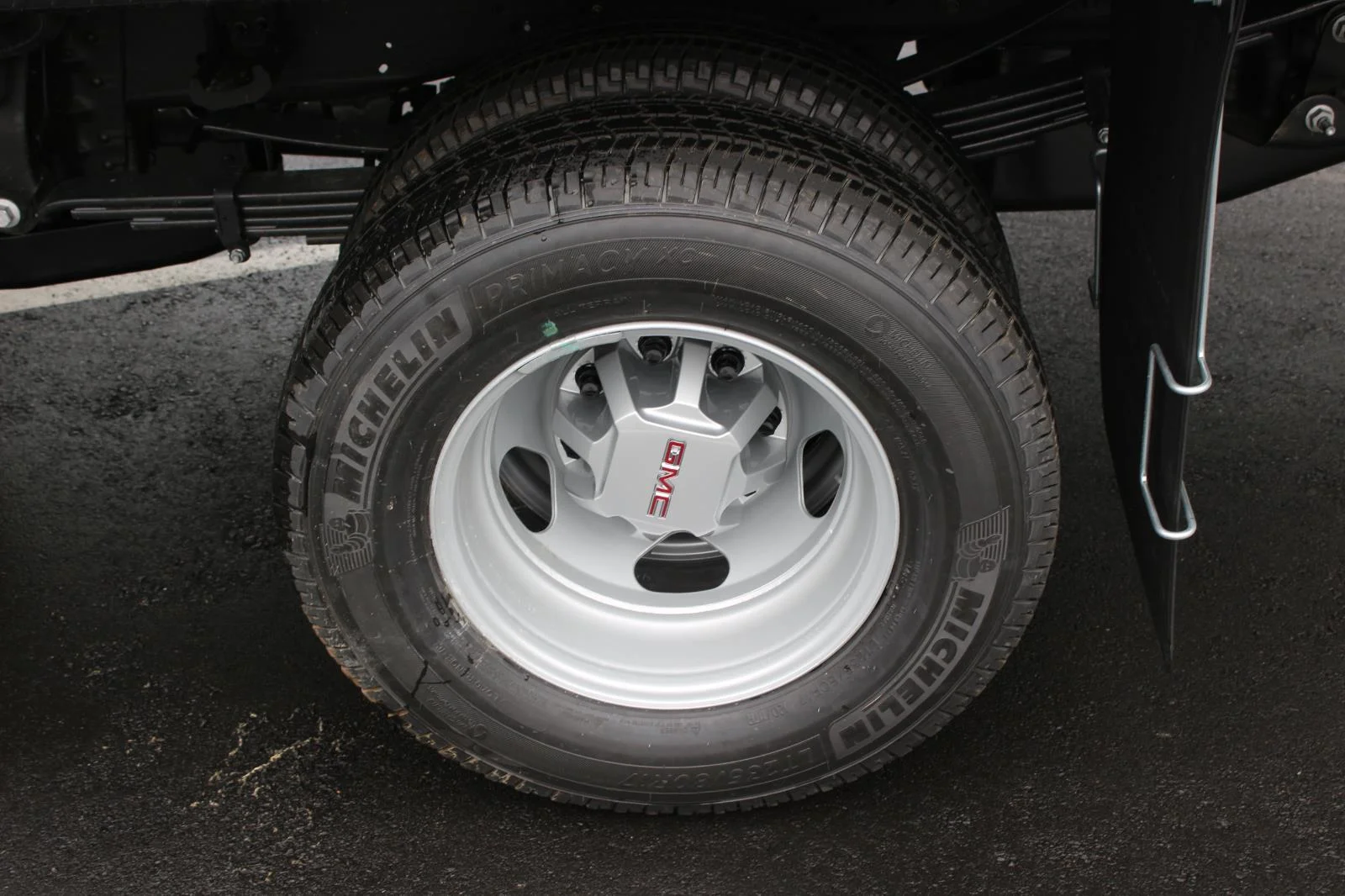New 2026 Summit White GMC Pro image 34