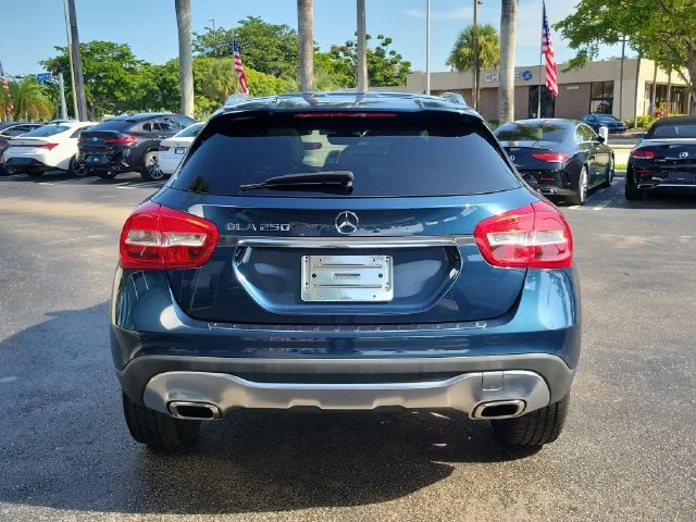 Used 2020 Blue Mercedes-Benz GLA 250 image 5