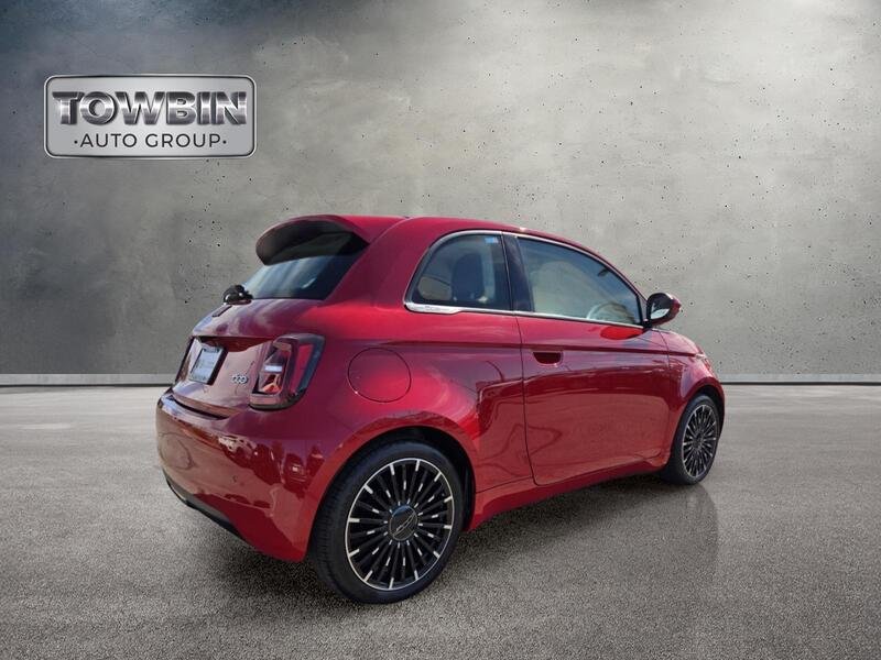 Used 2024 Red by (Red) FIAT INSPI(RED) FWD image 4