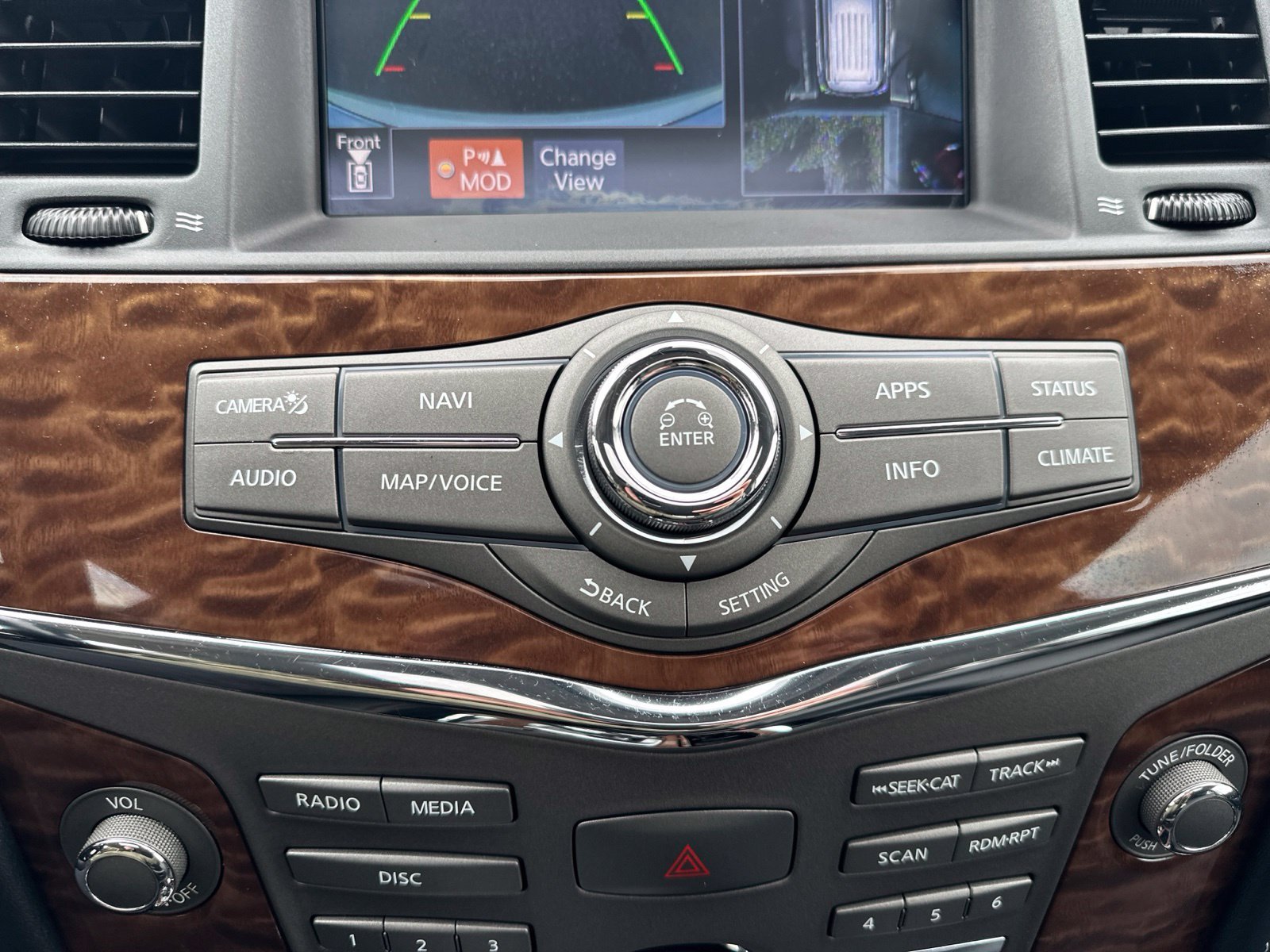 Used 2020 White Nissan Platinum image 70