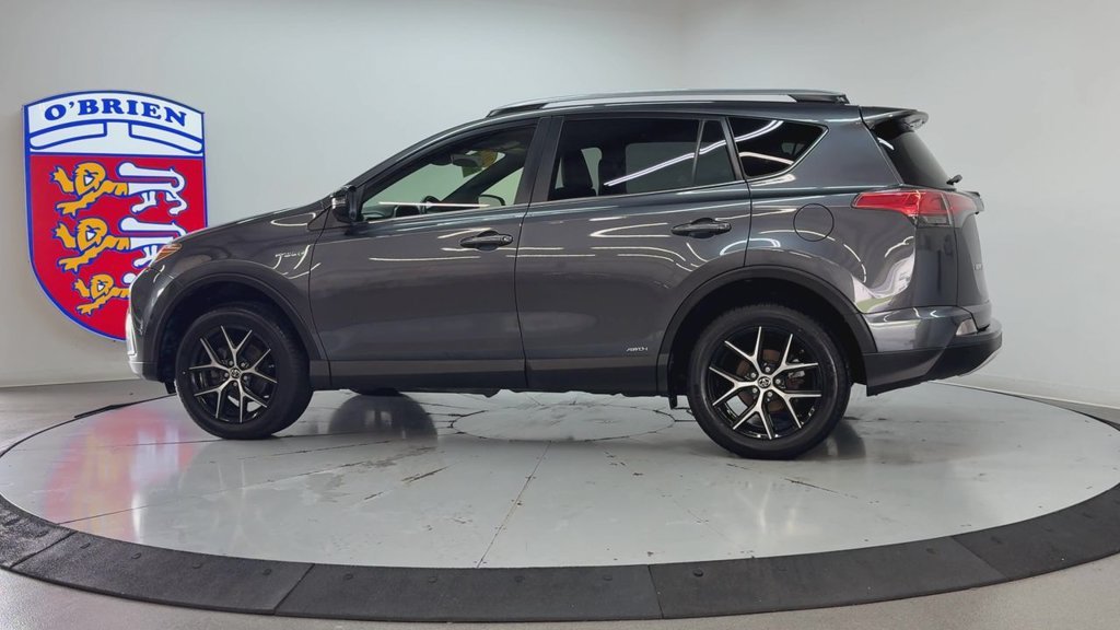 Used 2018 Magnetic Gray Metallic Toyota SE image 7