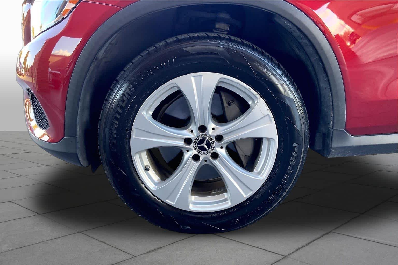 Used 2017 designo Cardinal Red Metallic Mercedes-Benz GLC 300 image 10