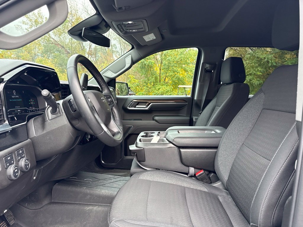 Used 2024 Gray Chevrolet RST image 9