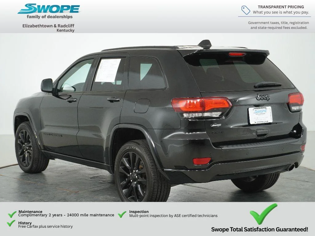 Used 2019 Diamond Black Crystal Pearlcoat Jeep Altitude image 5
