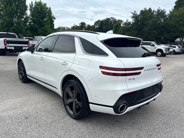 Used 2023 White Genesis 3.5T Sport image 7