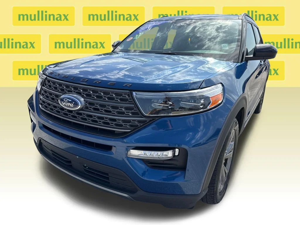 Certified Used 2023 Blue Ford XLT image 10