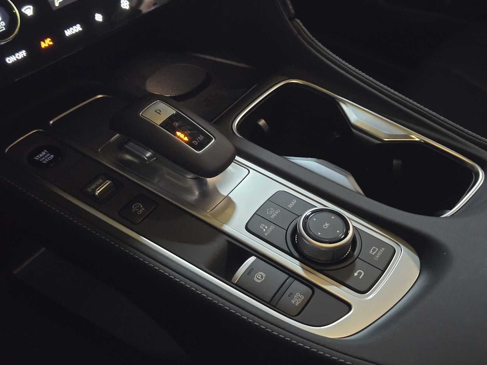 New 2027 BLACK OBSIDIAN INFINITI Luxe AWD image 14