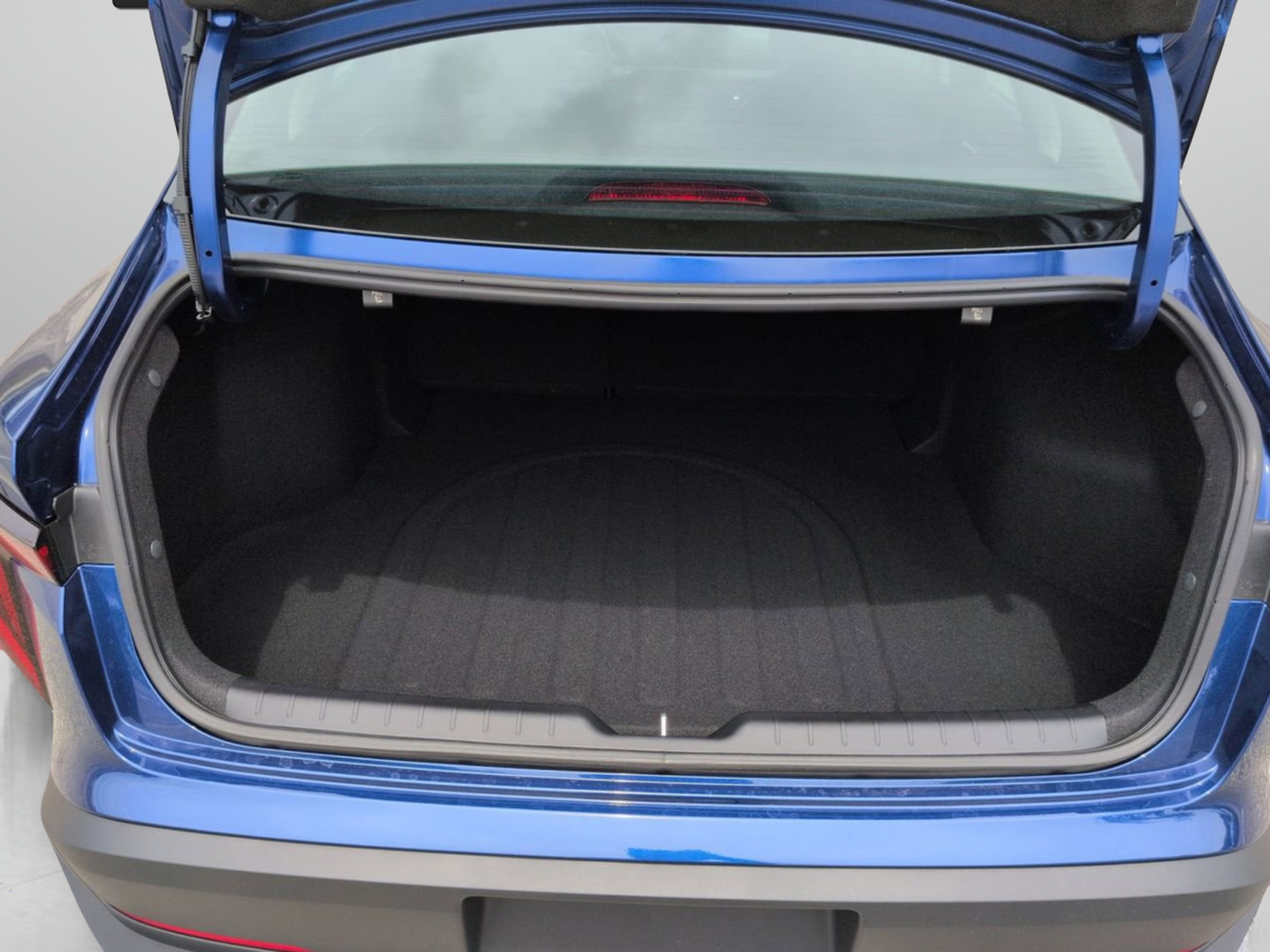 New 2026 Deep Sea Blue Kia LXS image 16
