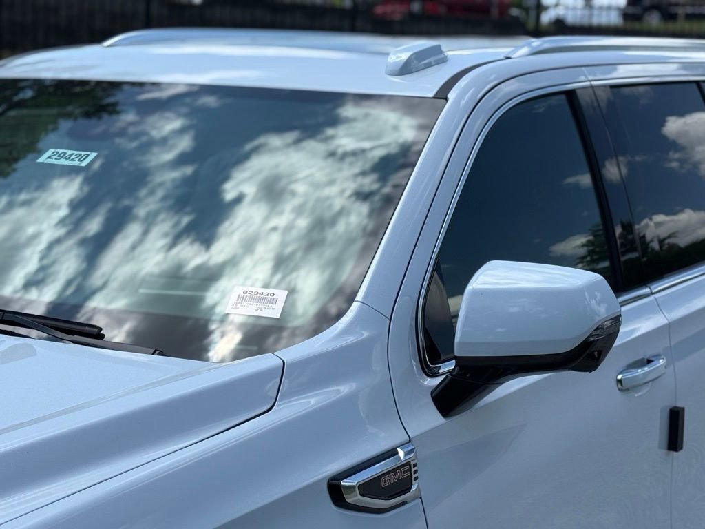 2026 GMC Yukon XL Denali - Photo 10