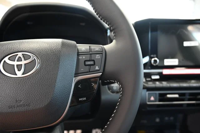 2026 Toyota Camry SE - Photo 24