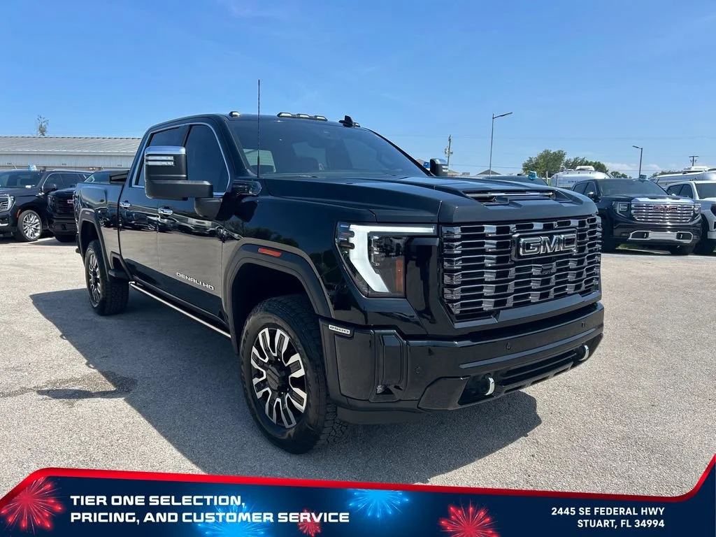 Used 2025 Onyx Black GMC Denali Ultimate image 3