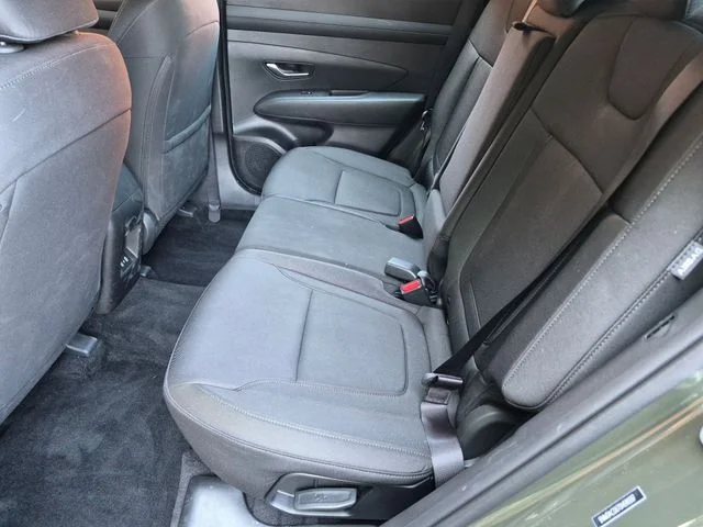 Used 2025 Green Hyundai SE image 21