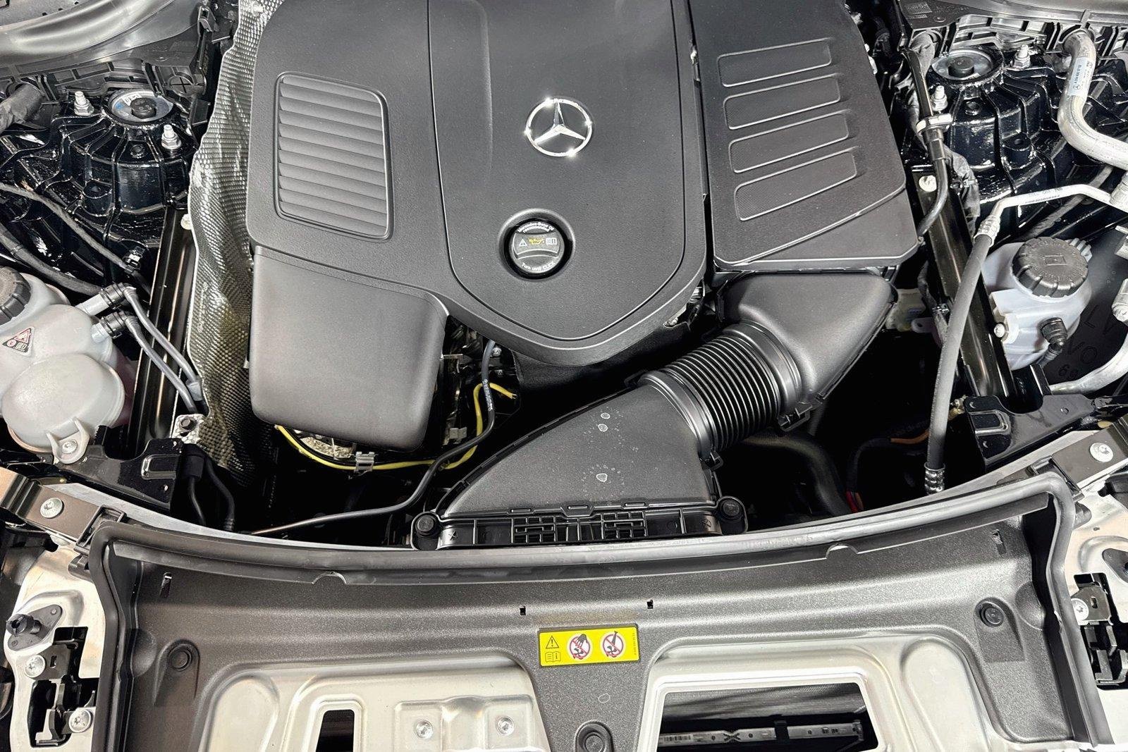 New 2026 Black Mercedes-Benz GLC 300 image 28