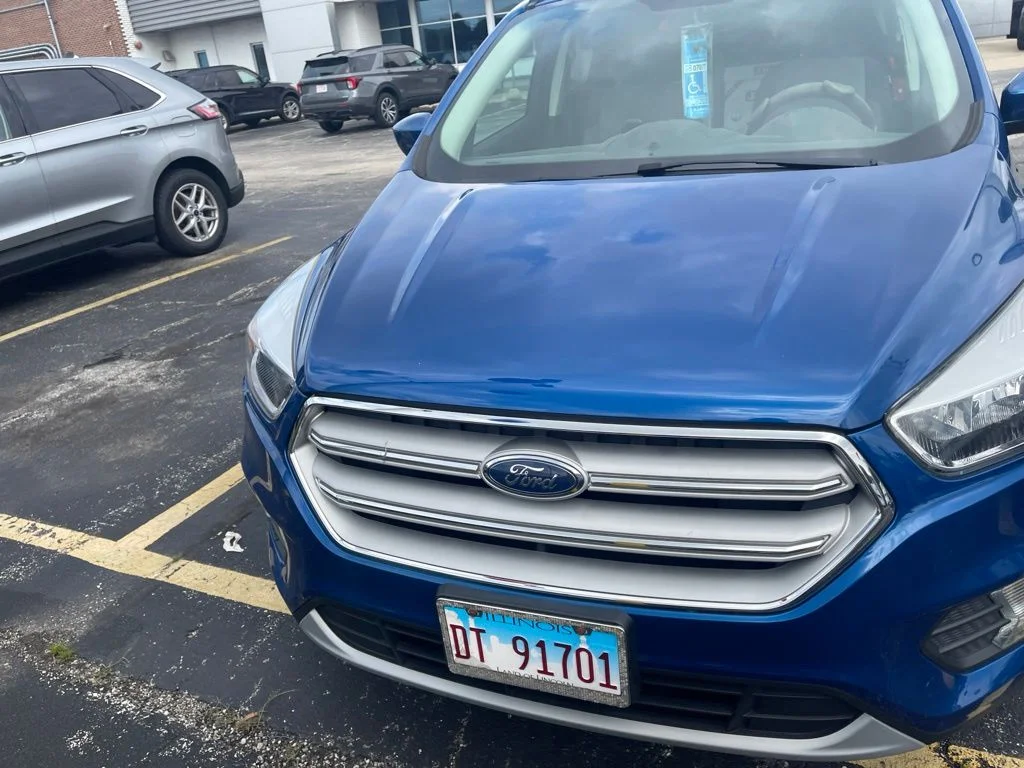Used 2018 Blue Ford SE image 5