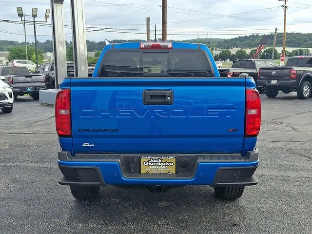 Used 2022 Blue Chevrolet Z71 image 5