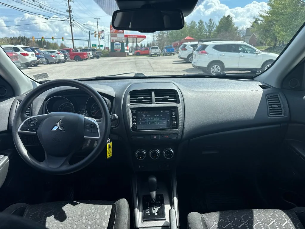 2024 Mitsubishi Outlander Sport ES - Photo 11