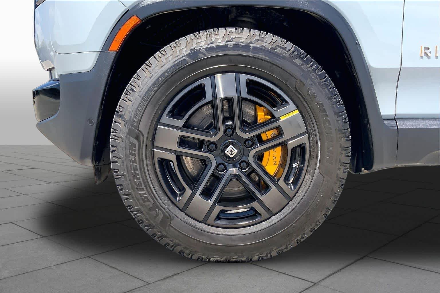 Used 2023 Limestone Rivian Adventure image 10