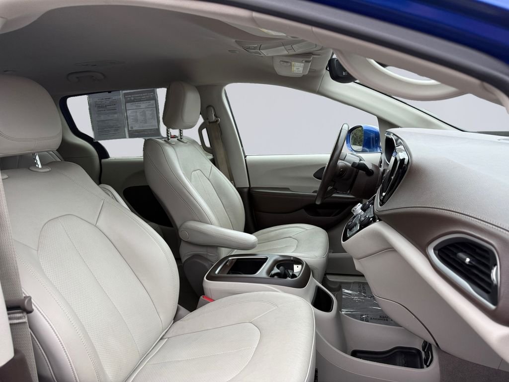 Used 2021 Blue Chrysler Touring L image 18