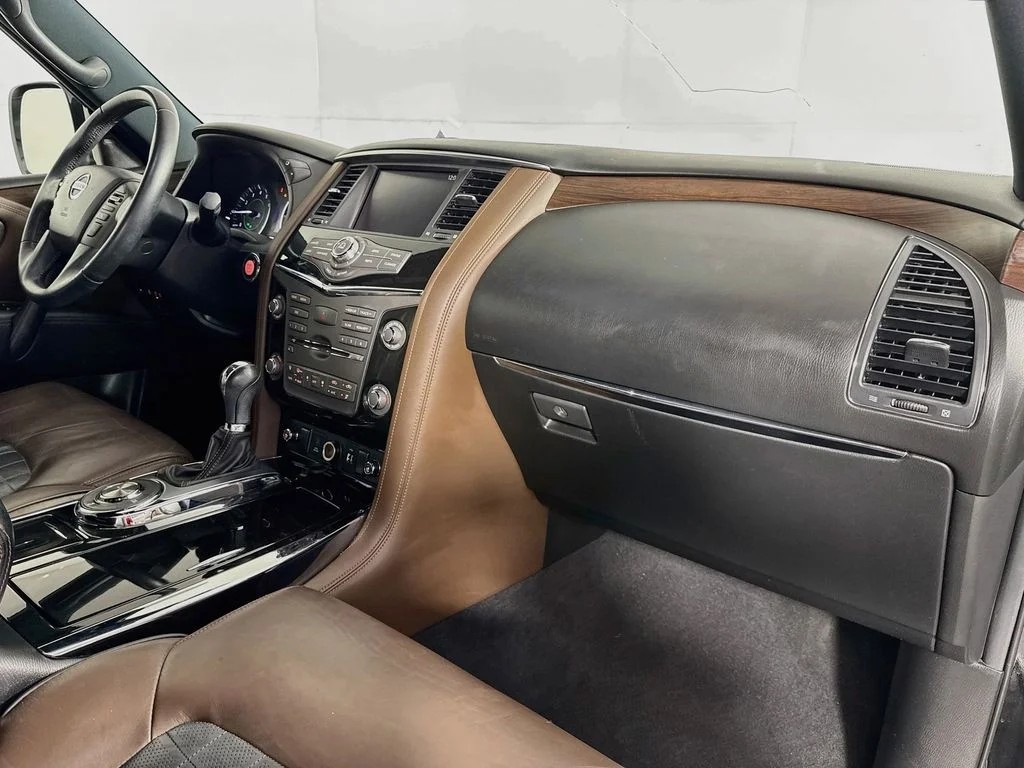 Used 2019 Black Nissan Platinum image 41