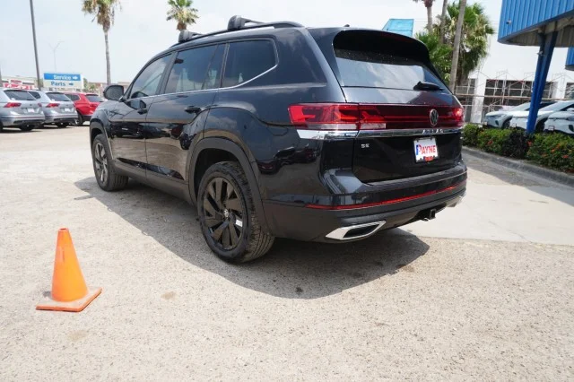 2024 Volkswagen Atlas SE w/Tech - Photo 9