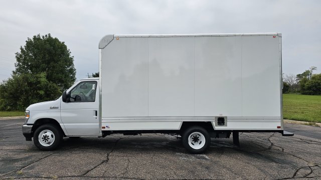 New 2027 Oxford White Ford Base image 6