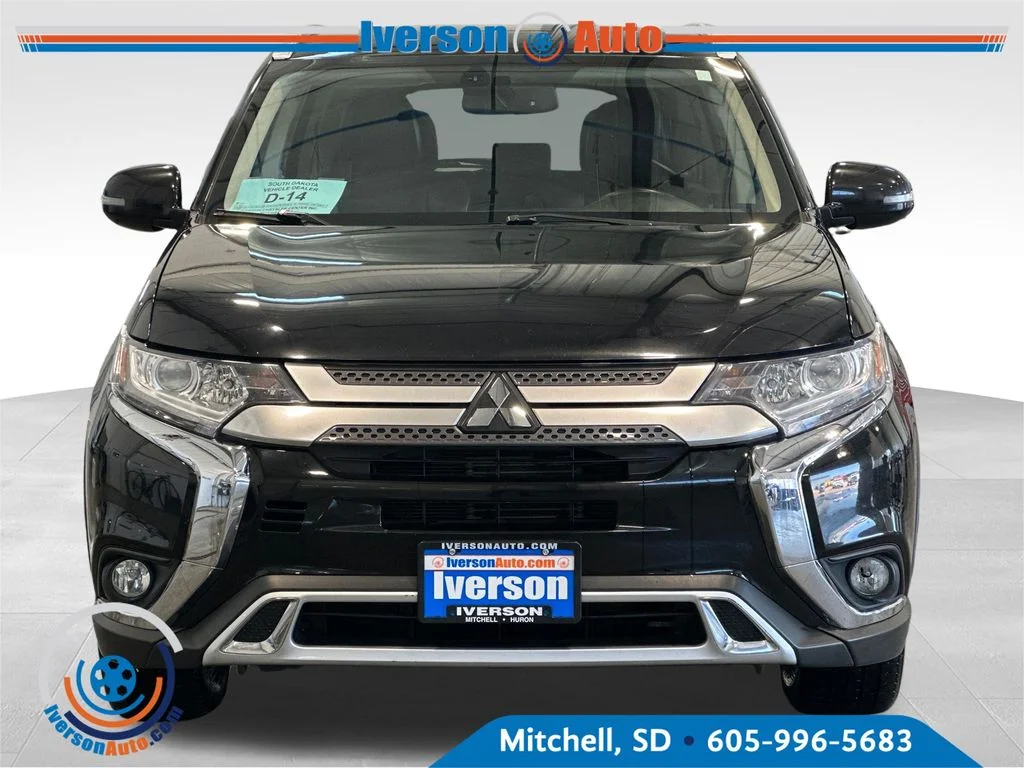 Used 2019 Black Mitsubishi ES image 3