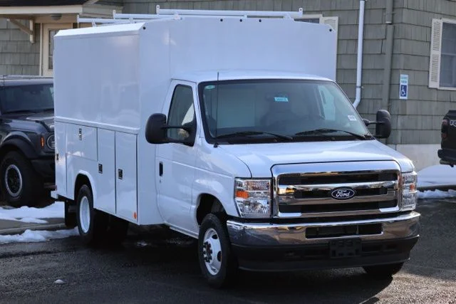 2026 Ford E-Series Cutaway Base - Photo 33