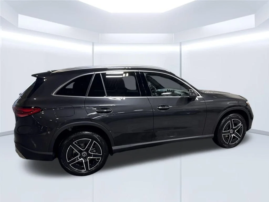 New 2027 Graphite Grey Metallic Mercedes-Benz GLC 300 image 30