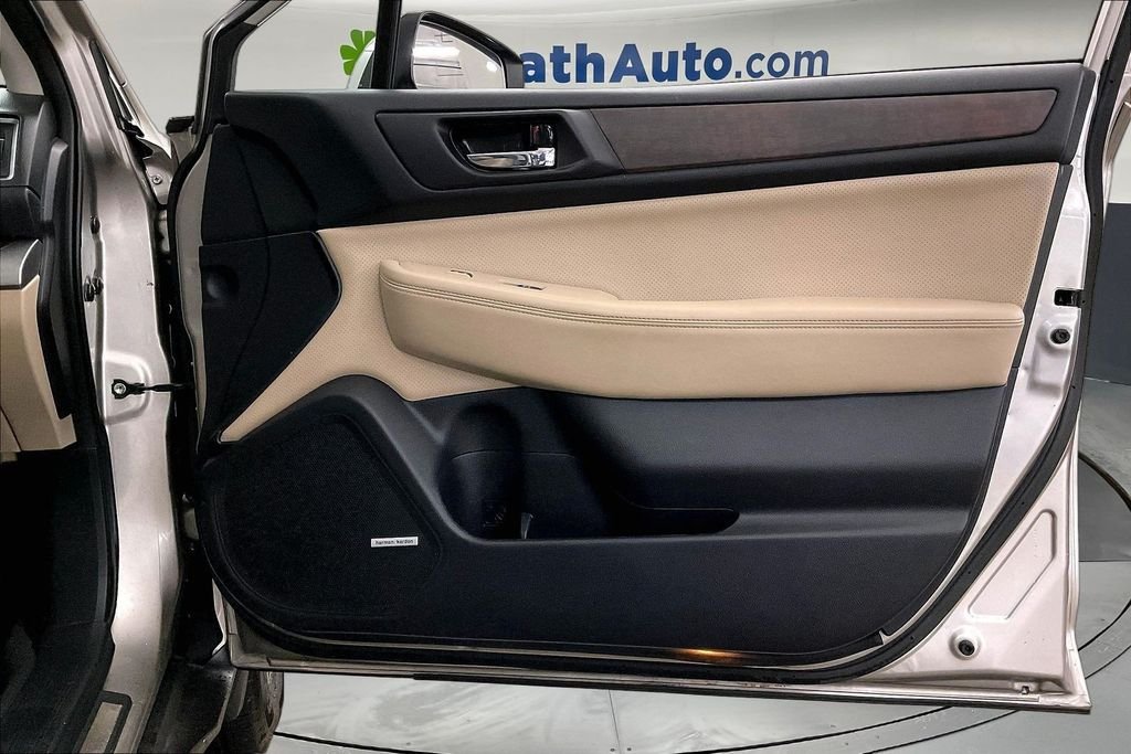 Used 2017 Gray Subaru 2.5i image 28