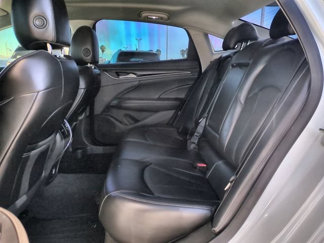 Used 2017 WHITE FROST TRICOAT Buick Essence image 29