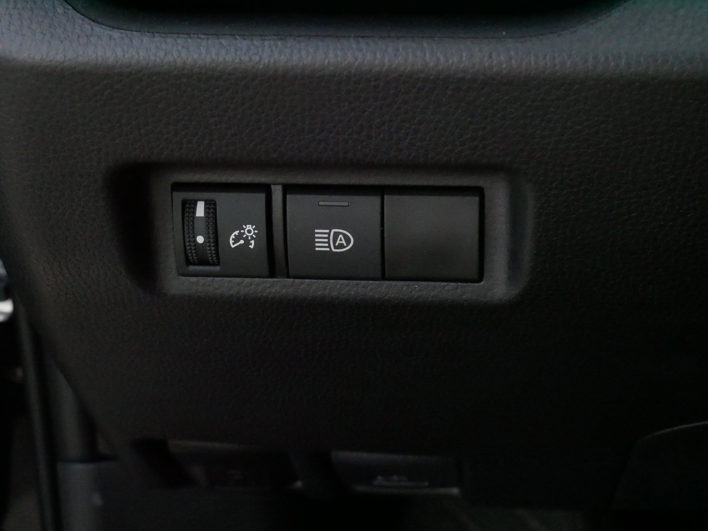 Certified Used 2025 MIDNIGHT BLACK METALLIC Toyota XLE image 27