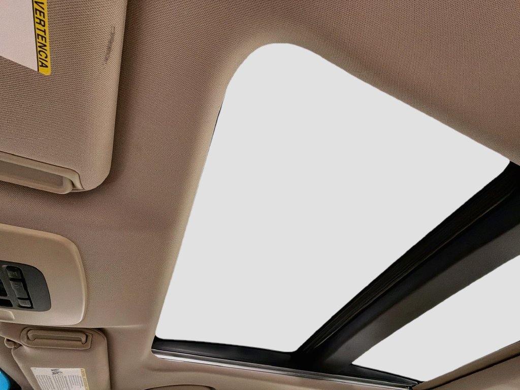 Used 2018 Beige Toyota XLE image 22