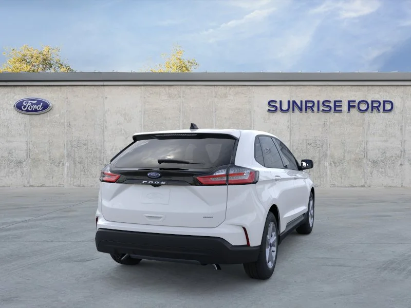 New 2024 Oxford White Ford SE image 8