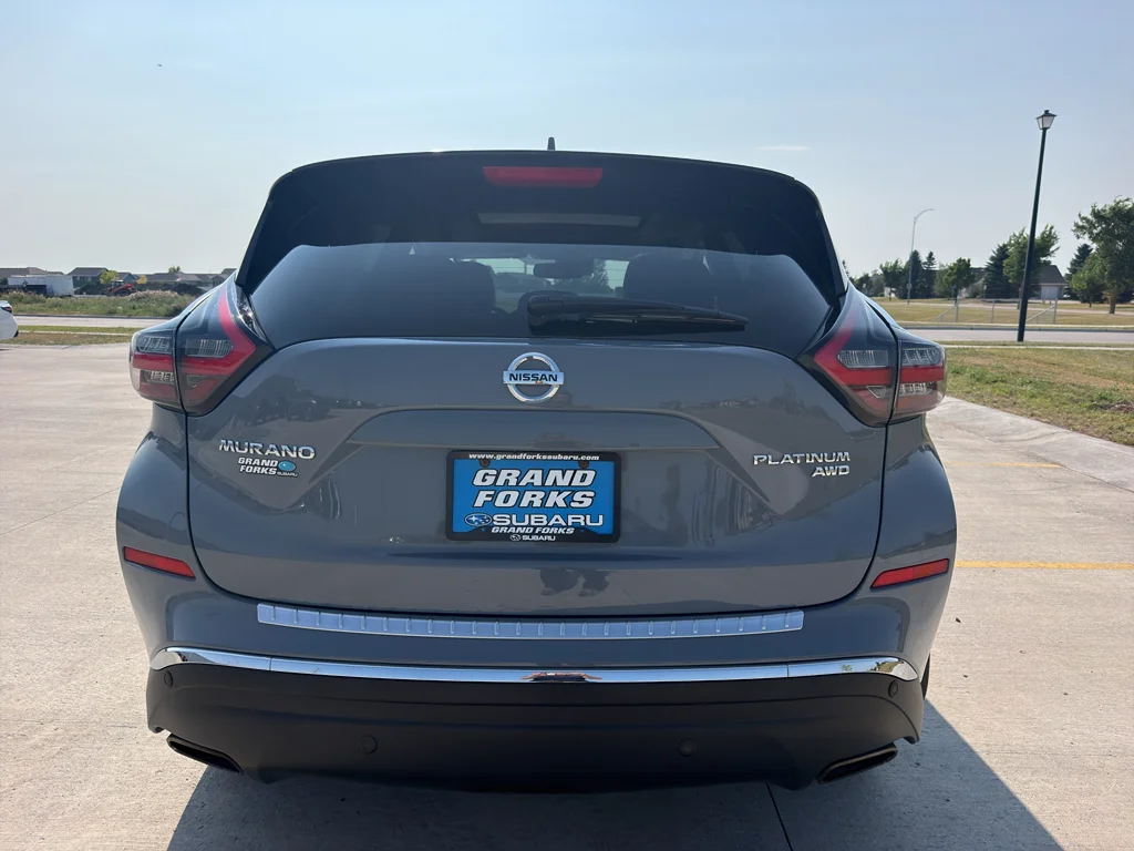 Used 2021 Boulder Gray Pearl Nissan Platinum image 5