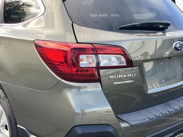 Used 2019 Green Subaru 2.5i Premium image 9