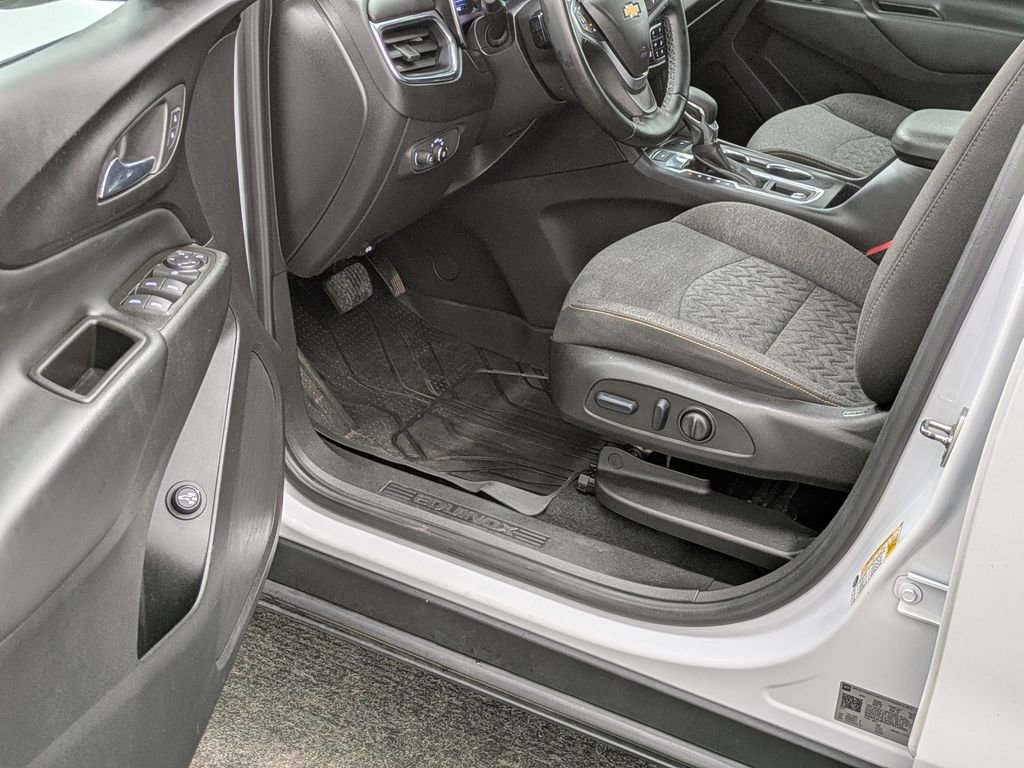 Used 2023 Summit White Chevrolet LT image 26
