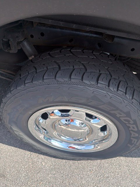 Used 2013 White Ford XL image 4